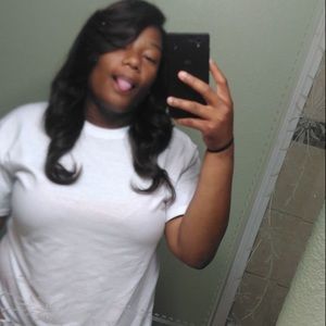 Meet your Posher, Celeste